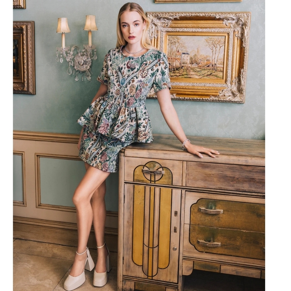 Jacquard Floral Mini Skirt